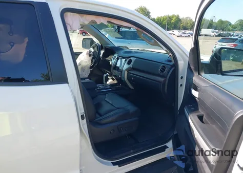 2021 Toyota Tundra Double Cab Limited z USA, uszkodzony, nr VIN 5TFBY5F10MX988652